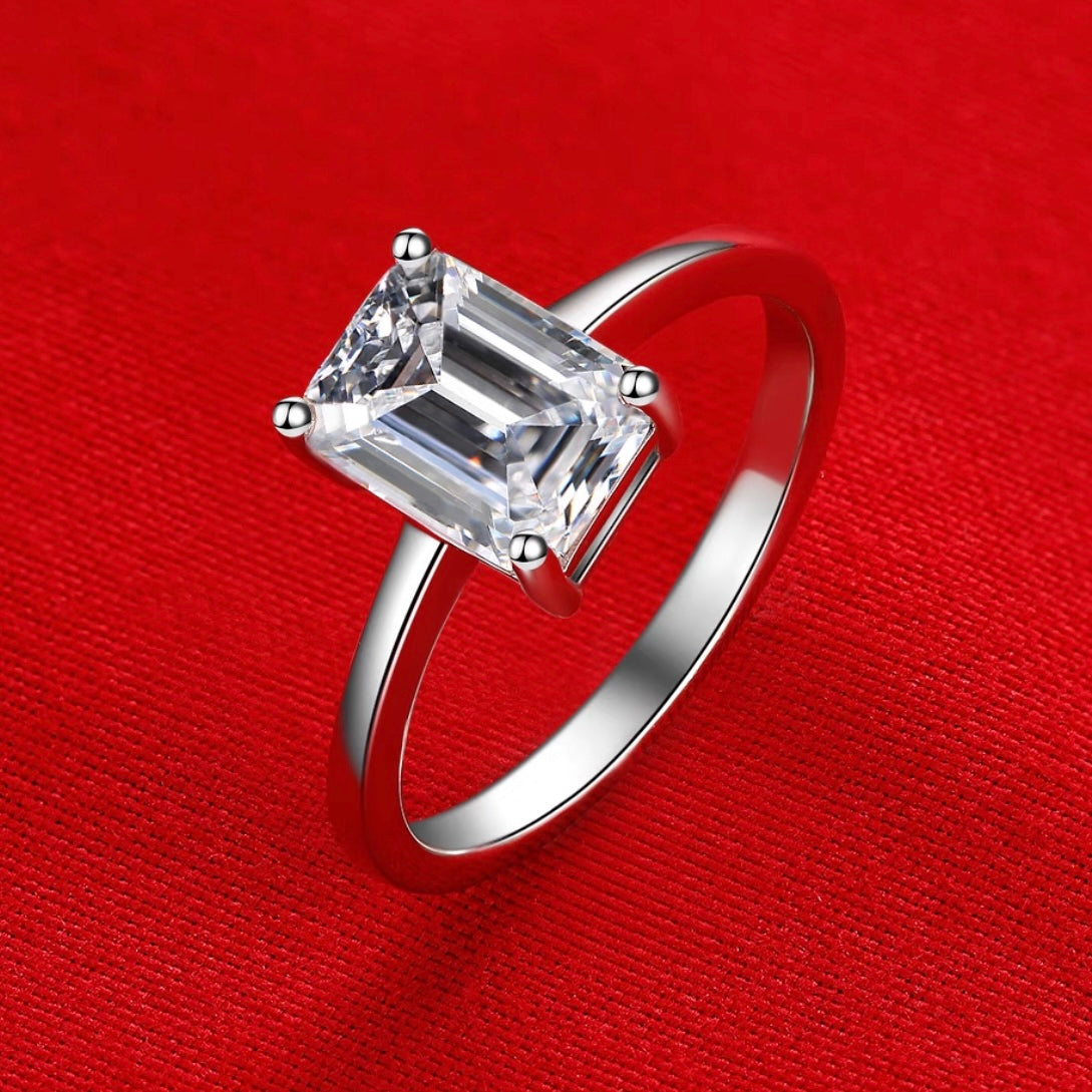 Emerald Cut Diamond Solitaire Ring 2ct