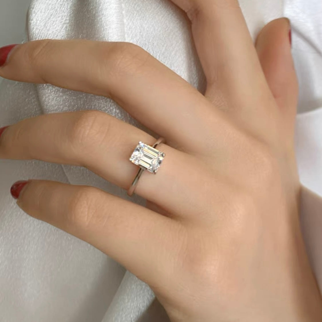 Emerald Cut Diamond Solitaire Ring 2ct