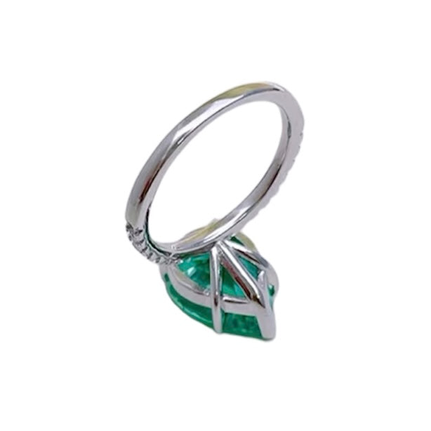 Pear Cut Fancy Vivid Green Diamond Fancy Solitaire Ring 8ct