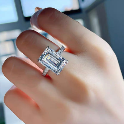 Emerald Cut Luxury Diamond Fancy Solitaire Ring 10ct